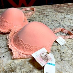 Jessica Simpson lace underwire peach bra